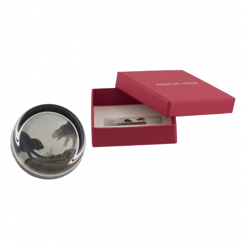 "Cats fighting" paperweight