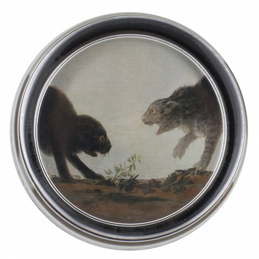 "Cats fighting" paperweight