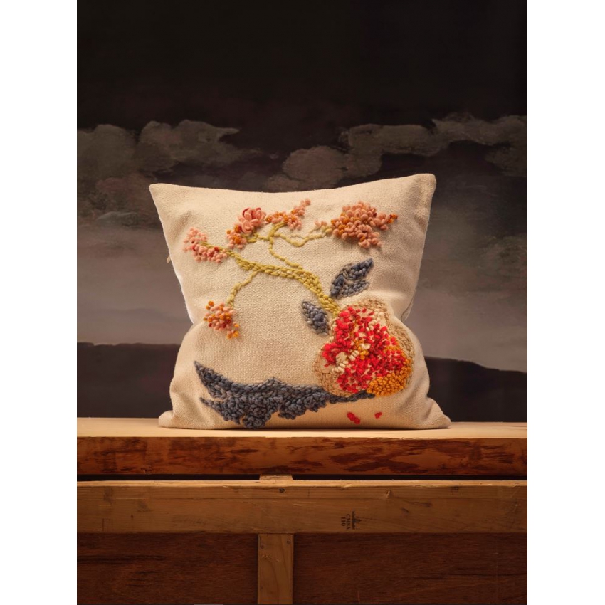 Punch needle cushion “Moisés Nieto... Punch needle cushion “Moisés Nieto...
