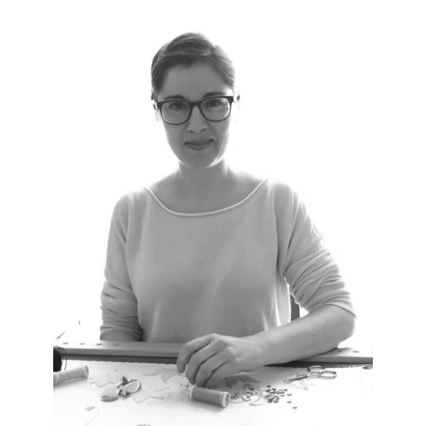 Embroidered shirt “Moisés Nieto Still...