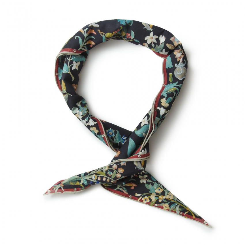 "Hardstone" diamond scarf "Hardstone" diamond scarf