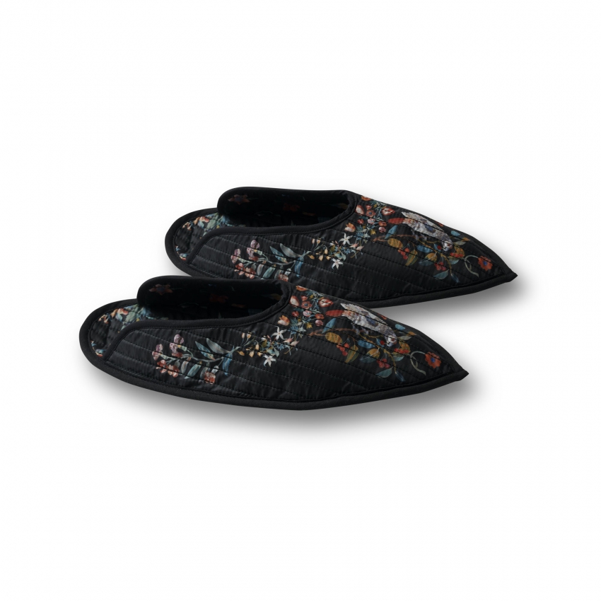 "Hardstone" slipppers